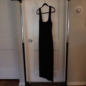 V Neckline Fitted Dress | ASTR | Black Size M